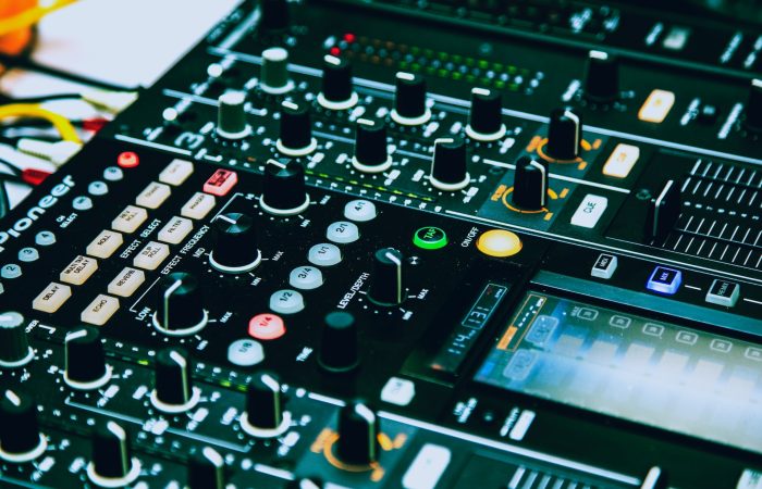 hermes-rivera-RwyIy7Q1ioM-unsplash